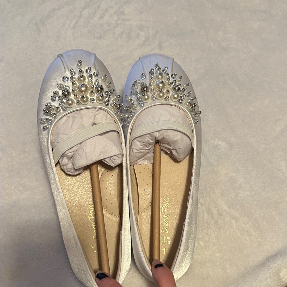 Dream Pairs Silver Embellished Flats